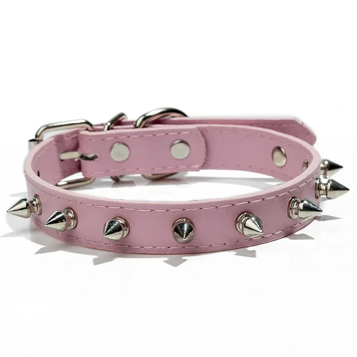 Collier clouté en cuir rose pour chien, disponible en diverses tailles