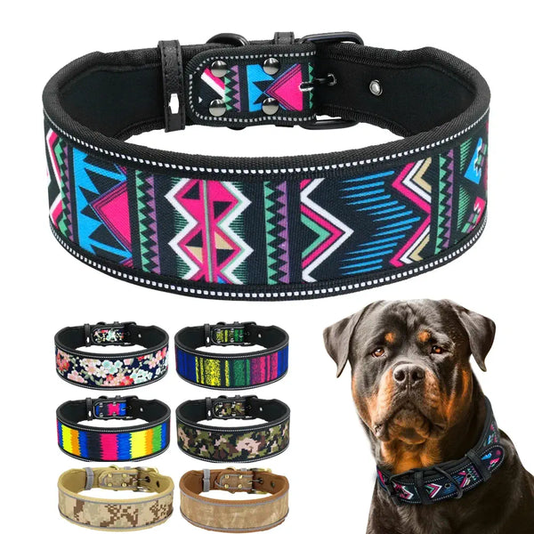 Collier large réfléchissant pour chien avec motifs, porté par un Rottweiler